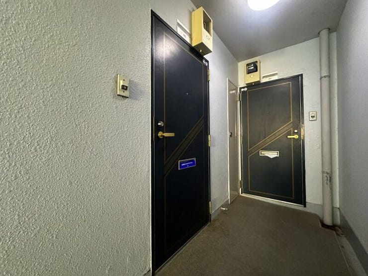 【Entrance】
外からみてもすっきりとした印象です。