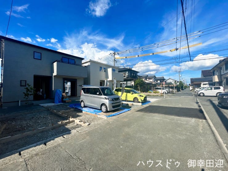 ■理想を叶える新しい暮らしの舞台■高いデザイン性と機能性を兼ね備えた住まい。ここで、家族の新しい物語が始まります。