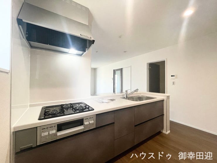 ■家族の「美味しい」が集まる舞台■高い機能性と美しいデザインを両立。料理する人も、待つ人も、笑顔になれる場所です。