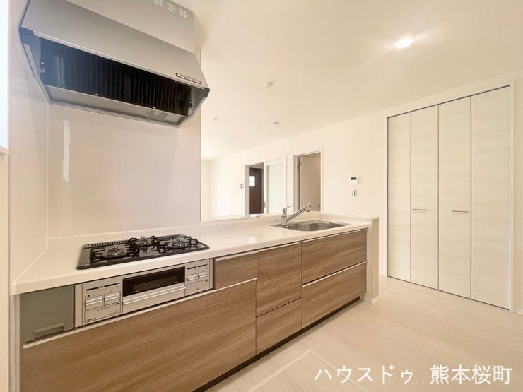 ■家族の「美味しい」が集まる舞台■高い機能性と美しいデザインを両立。料理する人も、待つ人も、笑顔になれる場所です。