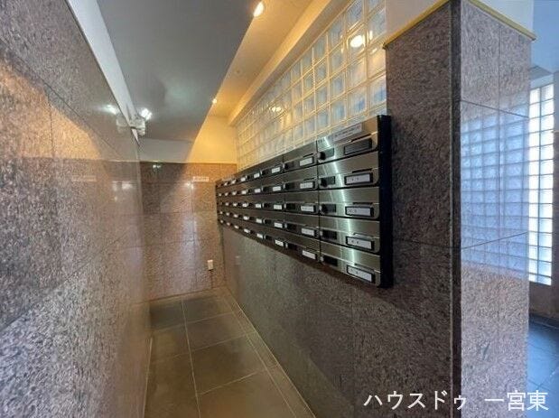 ポストは暗証番号付きなので安心ですね。