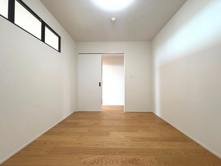 5.6帖の洋室。静かで心地よい時間を過ごせる、家族の安らぎを支えるお部屋です。