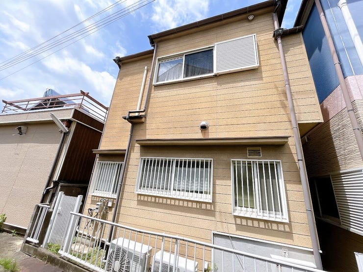 住宅地のため周辺は車の通行量も少なく、通期・登園・通学・ショッピングなど日々の往来も快適です。