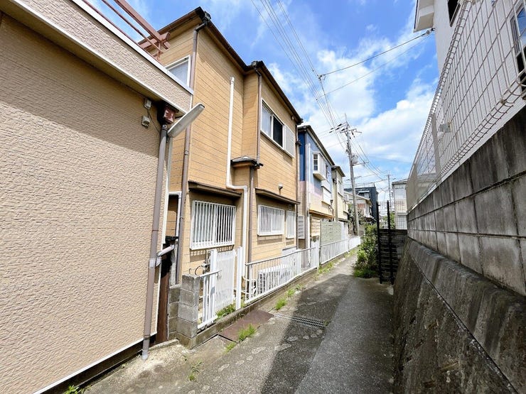 あたたかな陽が差し込み、優しい風が吹き込む陽当り・通風良好な立地です。