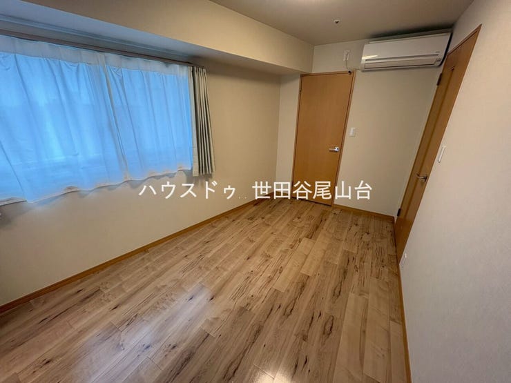 シンプルで使い勝手の良い洋室。収納付きで家具の配置もしやすく、多目的に活用できます。