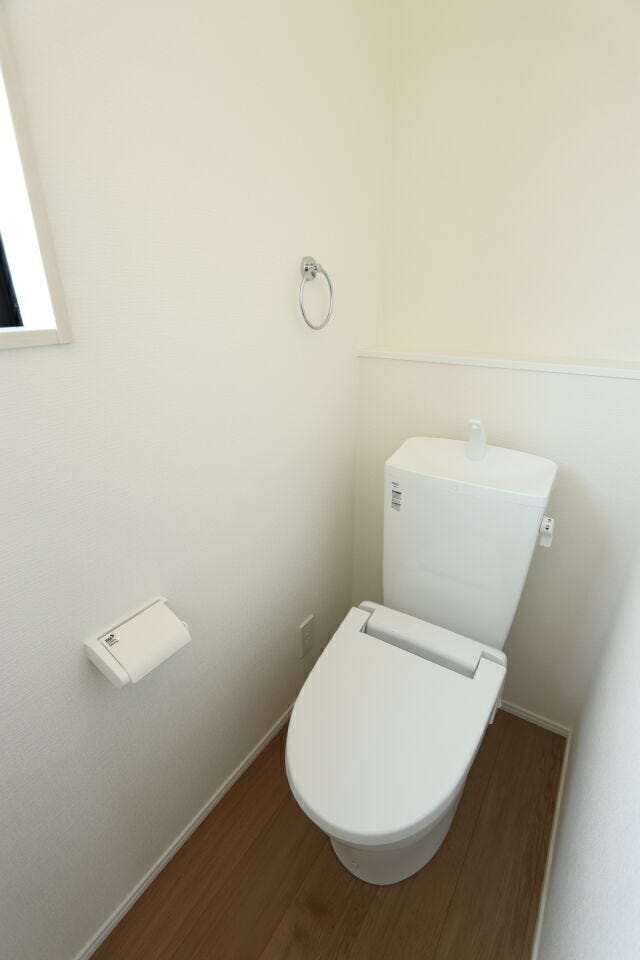 2階にもトイレあります♪