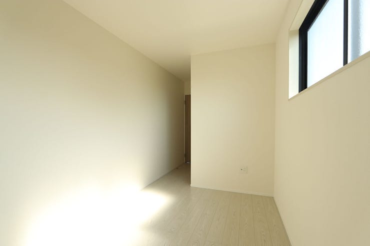 大容量WIC付きで、お部屋はいつもすっきり広々。