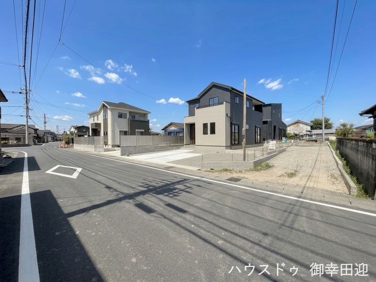 ■理想を叶える新しい暮らしの舞台■高いデザイン性と機能性を兼ね備えた住まい。ここで、家族の新しい物語が始まります。
