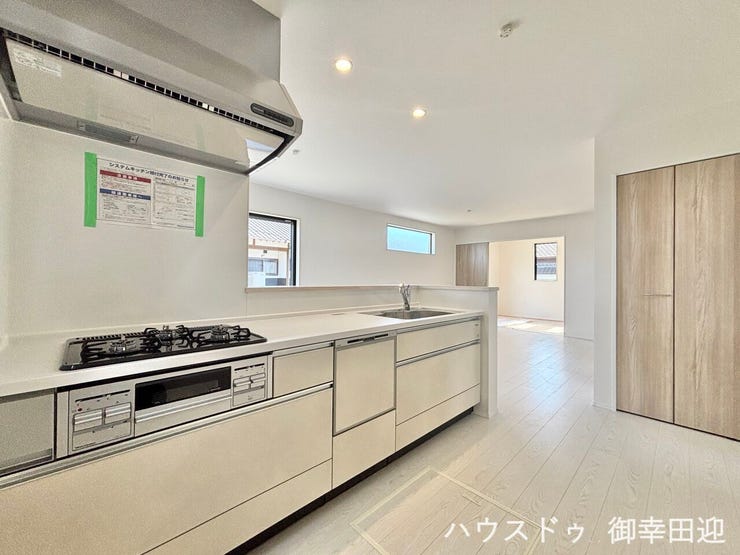 ■家族の「美味しい」が集まる舞台■高い機能性と美しいデザインを両立。料理する人も、待つ人も、笑顔になれる場所です。
