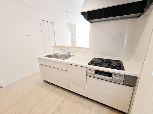 収納スペースがしっかりと確保されています!調理器具などがすっきりと片付いてお料理も楽にできます!