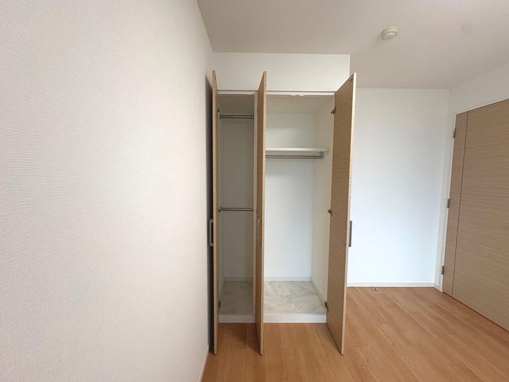 5帖の洋室。クローゼットで整理整頓されたお部屋に♪