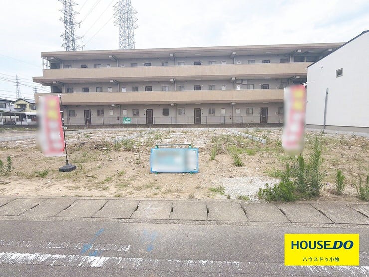 【外観】
【小牧市第1安田町 2号棟】
構造の安定・劣化の軽減・維持管理更新への配慮・空気環境の4分野で住宅性能表示制度の最高等級を取得!
並列3台分の駐車場も完備!好価格だけでなく品質にも拘っています!