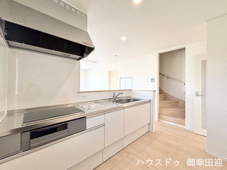 ■家族の「美味しい」が集まる舞台■高い機能性と美しいデザインを両立。料理する人も、待つ人も、笑顔になれる場所です。