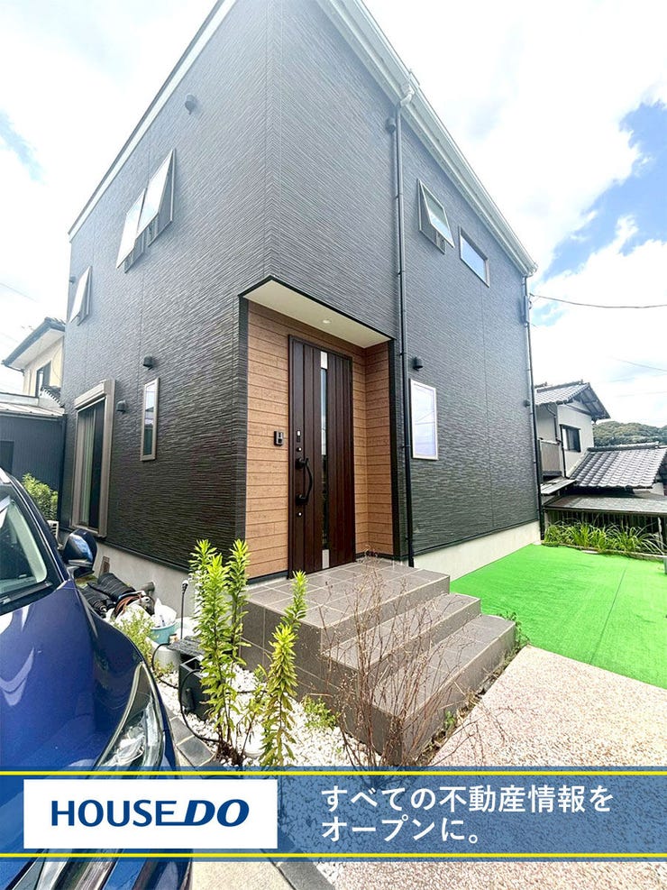 【外観】
【駐車場4台以上】オール電化♪省エネ給湯器♪全居室収納♪モニター付きインターホン♪浴室乾燥機♪