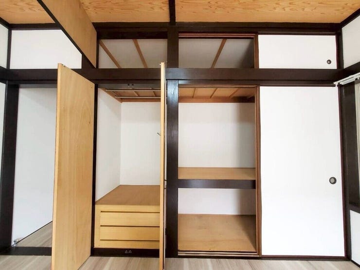【Bedroom】押し入れ完備で収納力◎。家具の配置もしやすい機能的な洋室です。