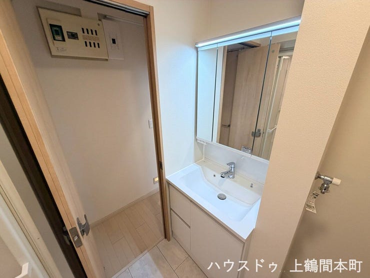 忙しい朝の支度をスムーズにする、機能的な洗面スペース