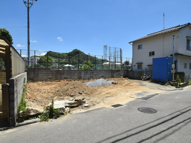 【外観写真】
建設地を北西側より撮影 2026.07.14