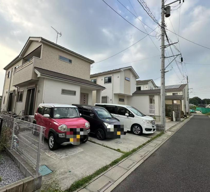 【外観】
【中古戸建 岩槻区大字小溝】
現地ご案内可能!近隣物件も合わせてご紹介可能です!
お気軽にお問い合わせください!