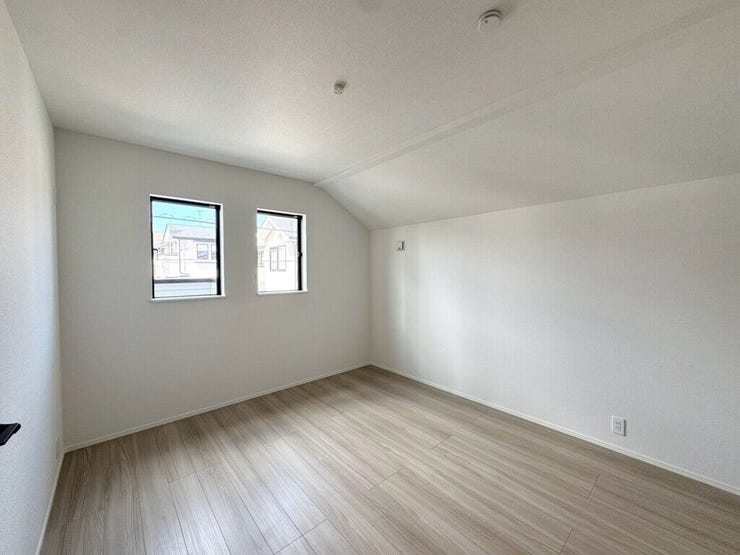 【Bedroom】ナチュラルな内装で、リラックスできる空間。寝室や書斎にも最適です。