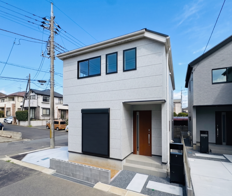 【Exterior】落ち着きのあるシンプルな外観で、長く愛せる住まいに仕上がっています。