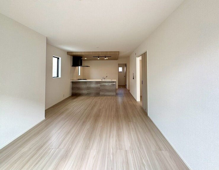 【Living】広さと明るさにこだわったリビング。家族とのコミュニケーションが弾む空間です。