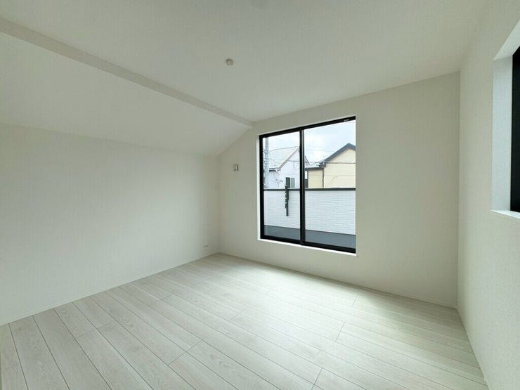 【Bedroom】主寝室や子ども部屋、在宅ワークにも使える洋室。暮らしに合わせて自由にレイアウトできます。