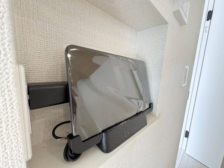 【Facilities】来訪者を確認できるモニター付きインターホンで、防犯面も安心です。