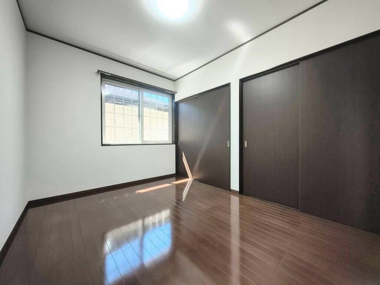 【Bedroom】主寝室や子ども部屋、在宅ワークにも使える洋室。暮らしに合わせて自由にレイアウトできます。