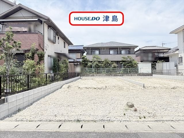 【外観】
白鳥小学校・弥富北中学校エリア。近鉄佐古木駅まで徒歩8分、通勤通学に便利。スーパーまで徒歩5分、お買い物に便利な立地。キッチン横に洗面室を配置した家事動線に優れた4LDK。