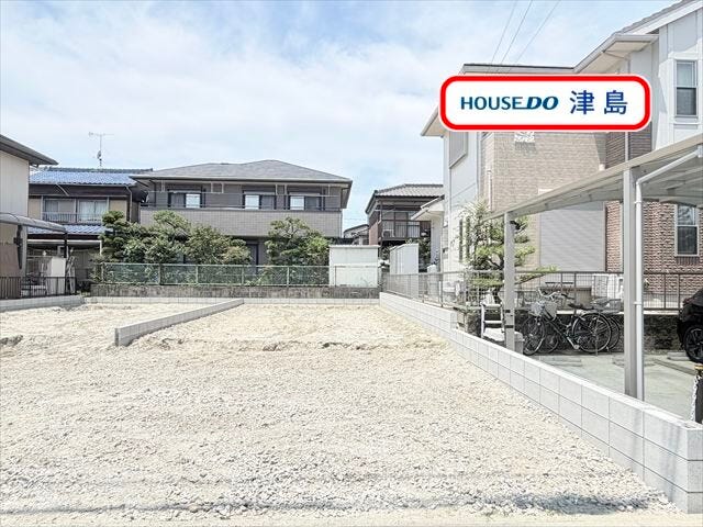 【外観】
白鳥小学校・弥富北中学校エリア。近鉄佐古木駅まで徒歩8分、通勤通学に便利。スーパーまで徒歩5分、お買い物に便利な立地。キッチン奥に洗面室を配置し、家事動線に優れた4LDK。