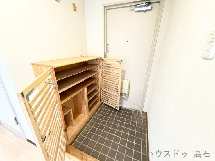 十分な靴収納を備えた玄関で、すっきりとした美しい空間を維持できる設計です。