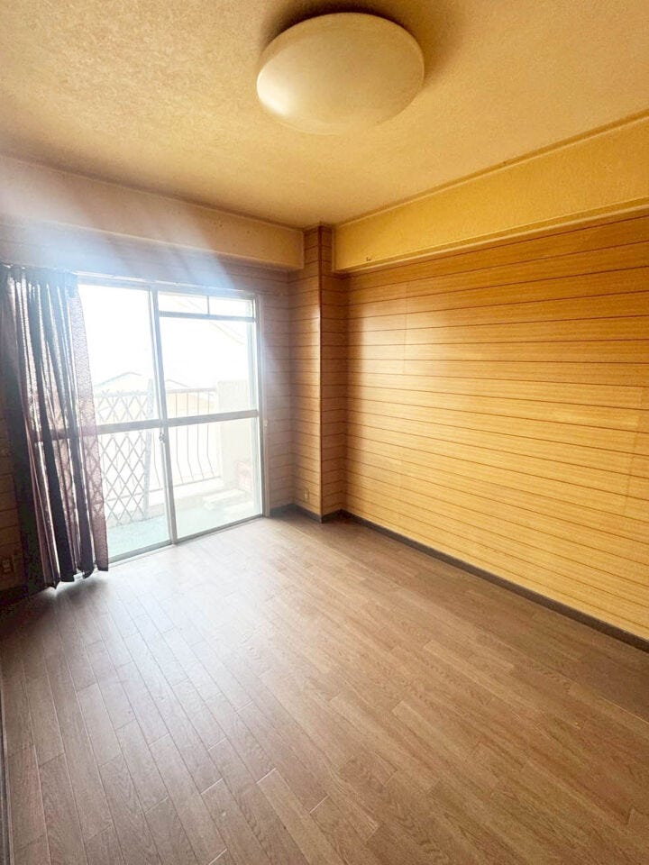 【グランドハイツ小石 中古マンション】シャンプードレッサー♪温水洗浄便座♪スーパーまで徒歩5分圏内♪