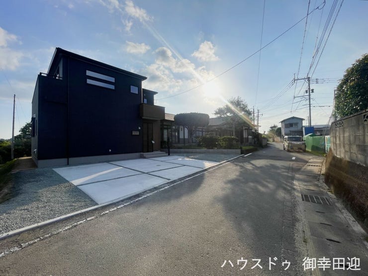 ■理想を叶える新しい暮らしの舞台■高いデザイン性と機能性を兼ね備えた住まい。ここで、家族の新しい物語が始まります。