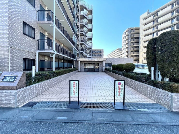◇外観 エントランスに続くアプローチ