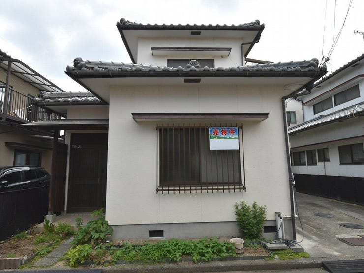 外観を西側より撮影