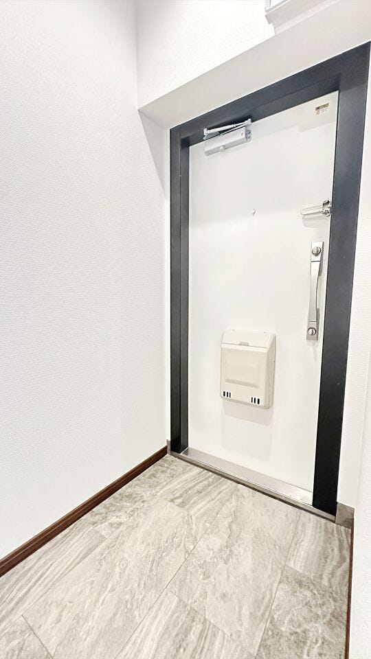 玄関から室内が見えにくい設計で、プライバシーも安心