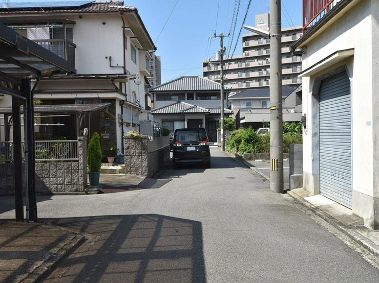 東側道路