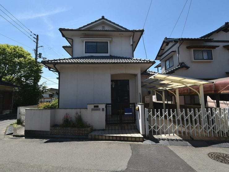 外観を東側より撮影(リフォーム前)