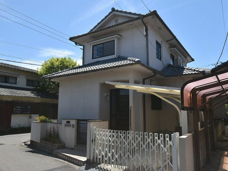 外観を北東側より撮影(リフォーム前)