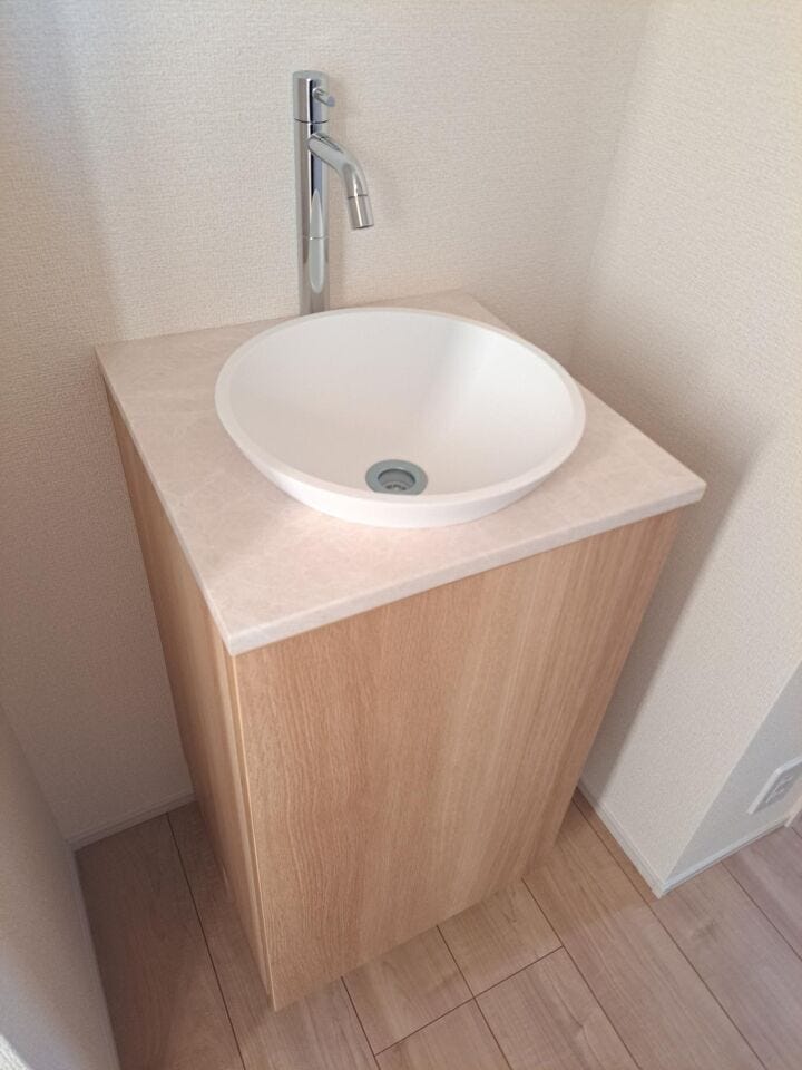 施工例 1・2・3号棟は玄関に手洗い器がございます。