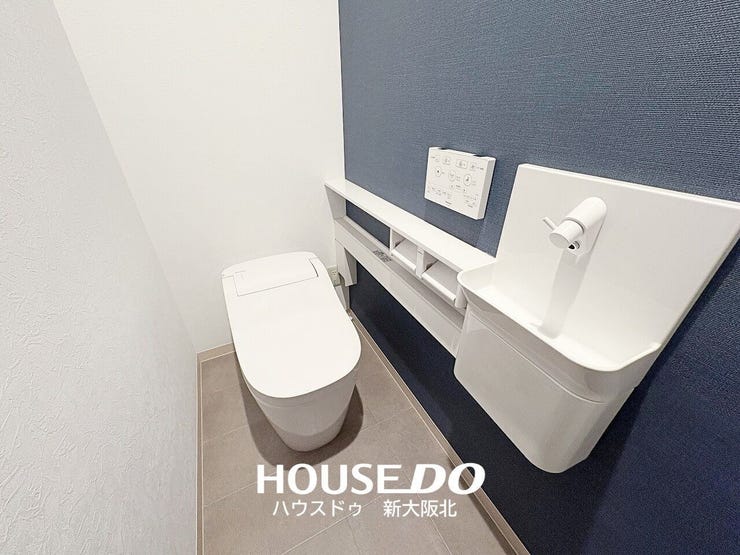【LIXILリフォームイメージ】
■お掃除に抵抗感のあるトイレも新しい物に交換してしまえば意欲も湧きそうですね!
■詳しい費用は物によって変わってきますので、希望の機能などをご相談下さい!