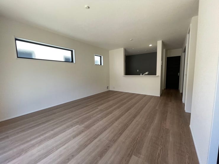 ◇リビング◇ 同仕様
南東に面したリビングは日当たり良好です♪
一家団欒の時間が増えそうですね♪