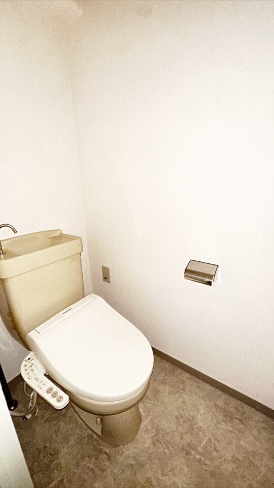 落ち着いた雰囲気を演出したトイレ空間