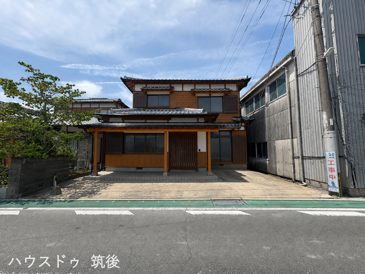 【外観】
倉庫付きのゆとりある7LDK!水回り新品交換済・リフォーム済で即入居可能♪