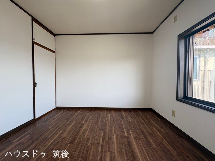 【使い勝手の良い洋室5.6帖】プライベート空間として最適な独立した洋室!物入付きでお部屋をすっきりと保てます。子ども部屋や寝室、書斎など多目的にご活用いただけます。