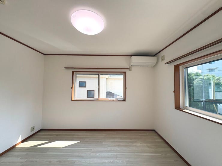 7帖の洋室。全居室フローリングにつきお部屋のお掃除が楽々!インテリアを統一しやすいのも◎