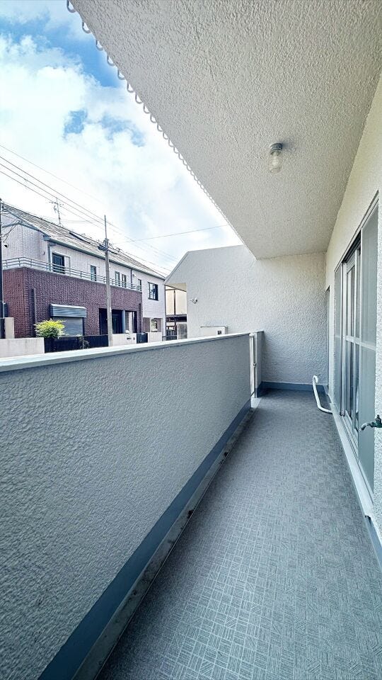日当たりが良く、明るい空間です。南向きで、日光を十分に取り入れられます。