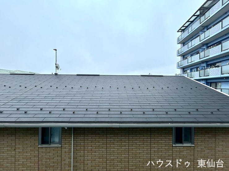 大きな窓から明るい光が入り、開放感のある眺めが楽しめます♪