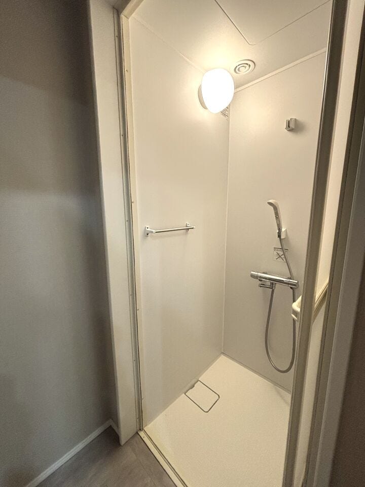 シャワールーム