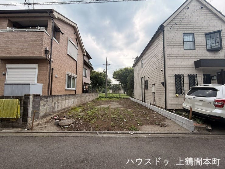 【外観】
南側は開けており日当たる良好!